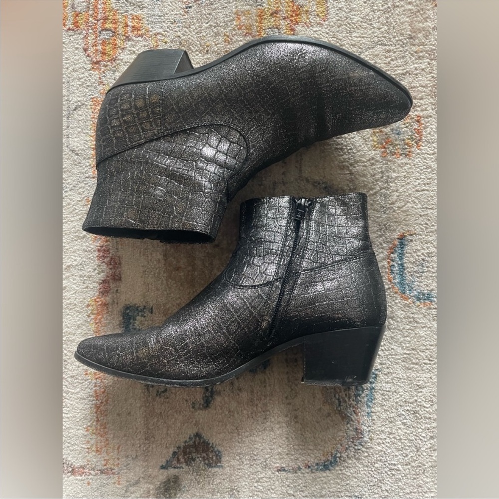 Saint Laurent Wyatt Silver Crocodile Embossed Ankle Boots 36.5 US 6.5 - Picture 4 of 8